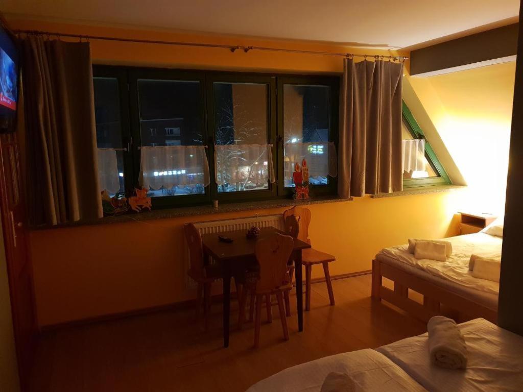 Apartamenty Pokoje זקופאנה מראה חיצוני תמונה